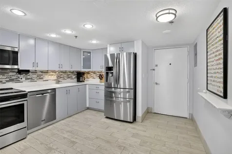 20515 E Country Club Drive Aventura FL 33180