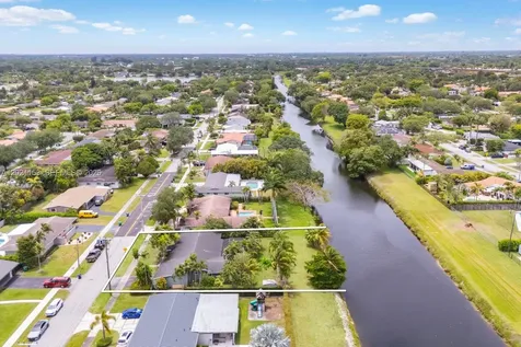 8791 SW 85th Street Miami FL 33173