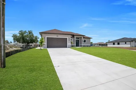 3115 2nd Street SW Lehigh Acres FL 33976