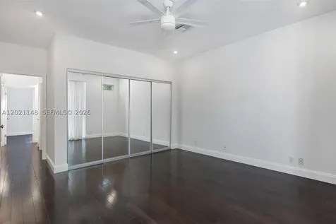 325 Meridian Avenue Miami Beach FL 33139