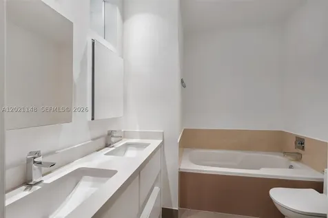 325 Meridian Avenue Miami Beach FL 33139