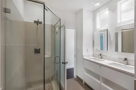 325 Meridian Avenue Miami Beach FL 33139