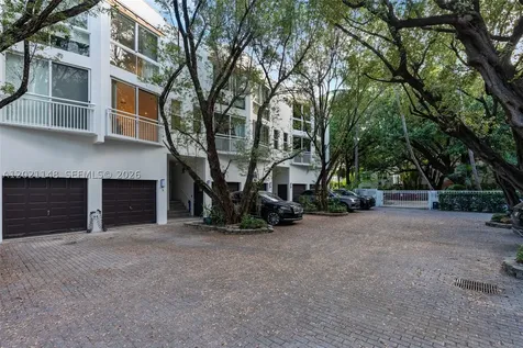 325 Meridian Avenue Miami Beach FL 33139