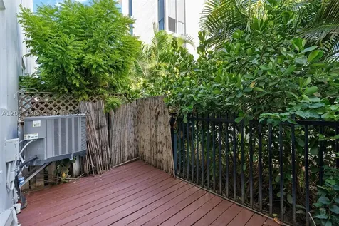 325 Meridian Avenue Miami Beach FL 33139
