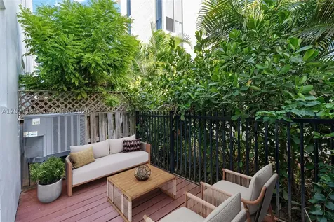 325 Meridian Avenue Miami Beach FL 33139