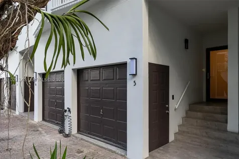 325 Meridian Avenue Miami Beach FL 33139