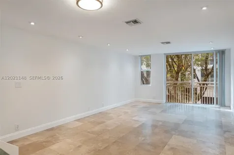 325 Meridian Avenue Miami Beach FL 33139