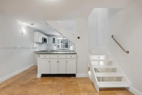 325 Meridian Avenue Miami Beach FL 33139