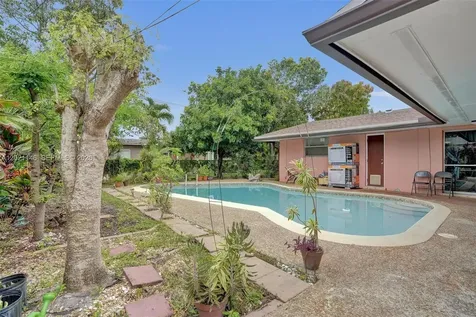 2460 NW 63rd Terrace Sunrise FL 33313