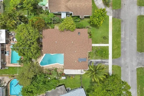 2460 NW 63rd Terrace Sunrise FL 33313