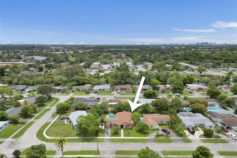 2460 NW 63rd Terrace Sunrise FL 33313