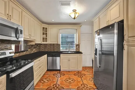 2460 NW 63rd Terrace Sunrise FL 33313