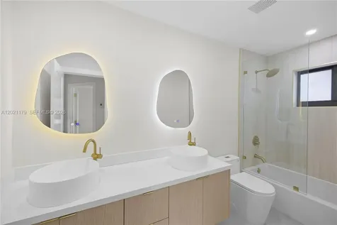 3431 SW 143rd Place Miami FL 33175