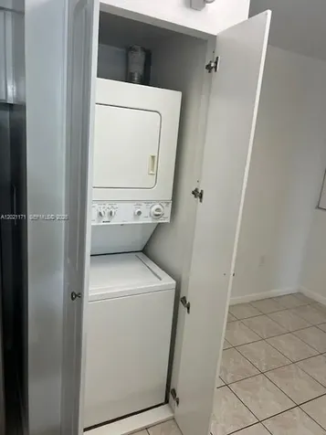 15405 N Miami Lakeway N Miami Lakes FL 33014