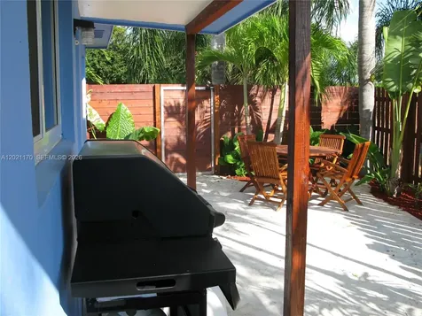 13767 Oleander Avenue Juno Beach FL 33408