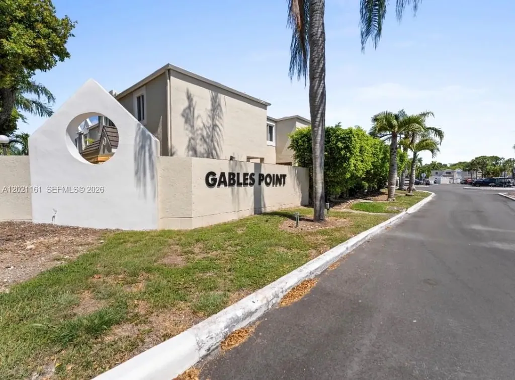 4550 SW 68th Ct Circle Miami FL 33155