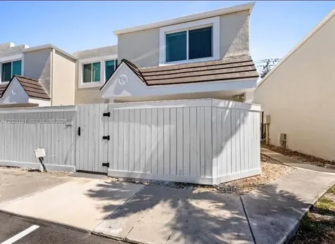 4550 SW 68th Ct Circle Miami FL 33155