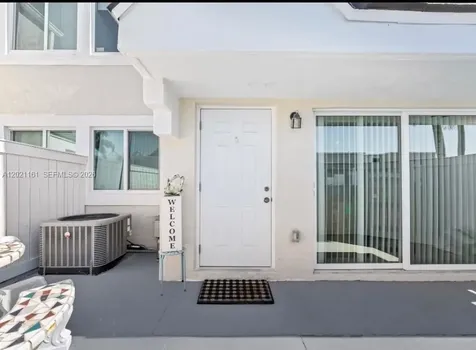 4550 SW 68th Ct Circle Miami FL 33155