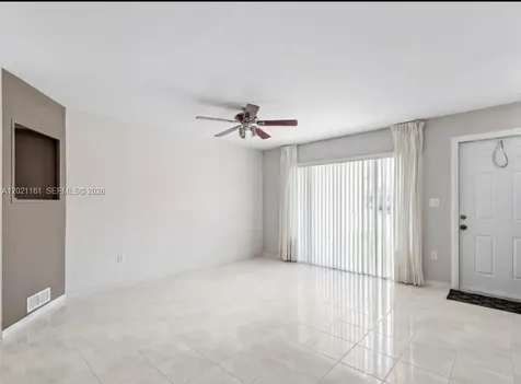 4550 SW 68th Ct Circle Miami FL 33155