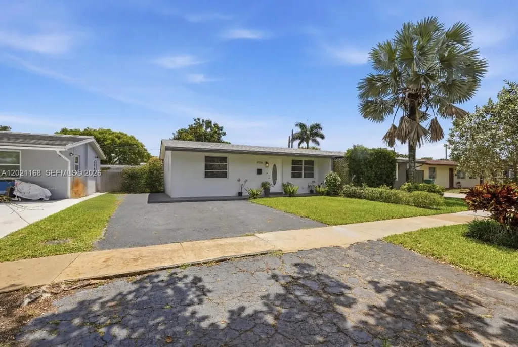 4966 SW 93rd Avenue Cooper City FL 33328