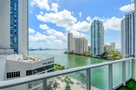 300 S Biscayne Bluv Miami FL 33131