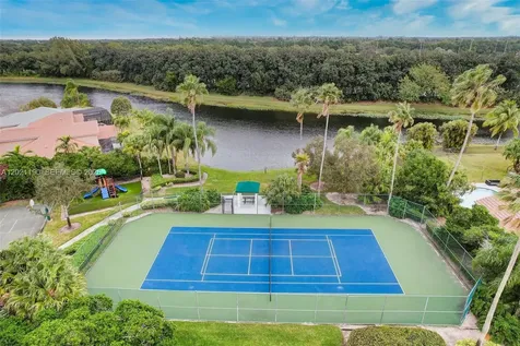 814 Heron Road Weston FL 33326