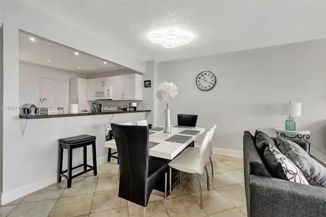3725 S Ocean Drive Hollywood FL 33019