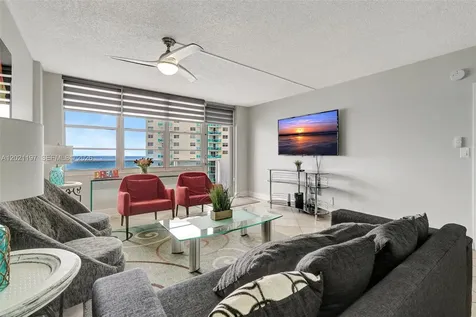 3725 S Ocean Drive Hollywood FL 33019