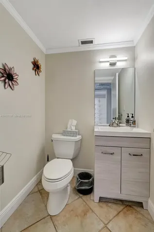 3725 S Ocean Drive Hollywood FL 33019
