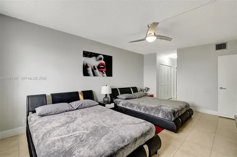 3725 S Ocean Drive Hollywood FL 33019