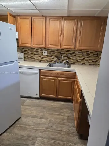 8060 N Colony Circle N Tamarac FL 33321