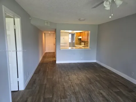 8060 N Colony Circle N Tamarac FL 33321