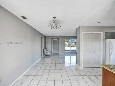 8550 NW 27th Place Sunrise FL 33322