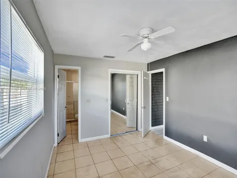 8550 NW 27th Place Sunrise FL 33322