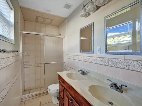 8550 NW 27th Place Sunrise FL 33322