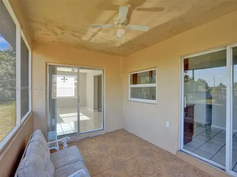 8550 NW 27th Place Sunrise FL 33322
