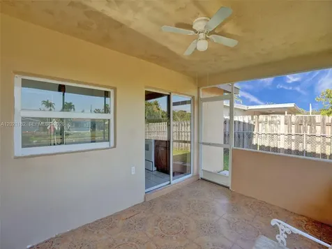 8550 NW 27th Place Sunrise FL 33322