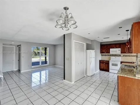 8550 NW 27th Place Sunrise FL 33322