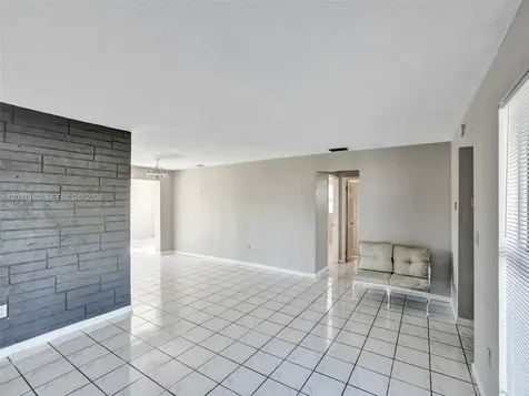 8550 NW 27th Place Sunrise FL 33322