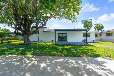 8841 NW 14th Avenue Miami FL 33147