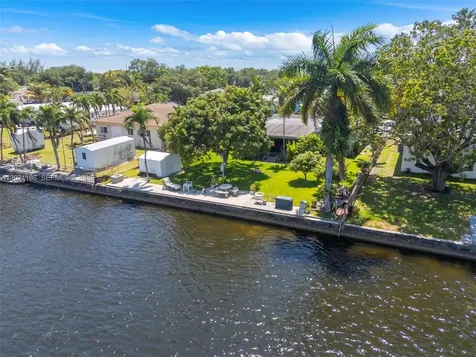 8841 NW 14th Avenue Miami FL 33147
