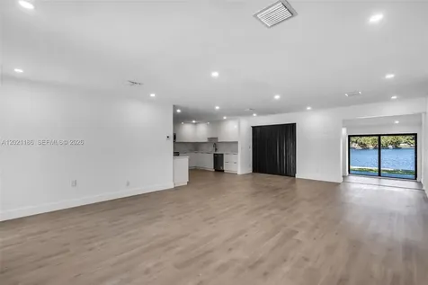 8841 NW 14th Avenue Miami FL 33147