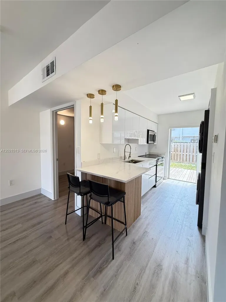 15250 SW 80th Street Miami FL 33193