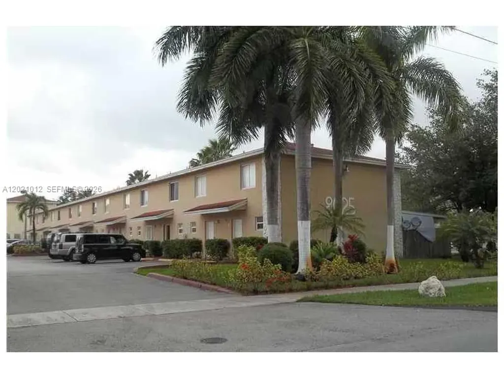 8025 NW 8th Street Miami FL 33126