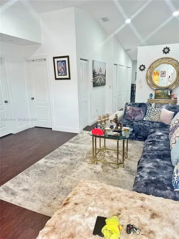 7231 W 29th Way Hialeah FL 33018