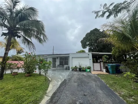 5452 NW 172nd Terrace Miami Gardens FL 33055