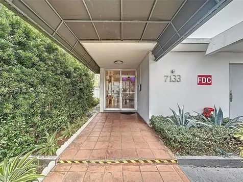 7133 Bay Drive Miami Beach FL 33141