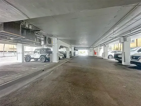 7133 Bay Drive Miami Beach FL 33141