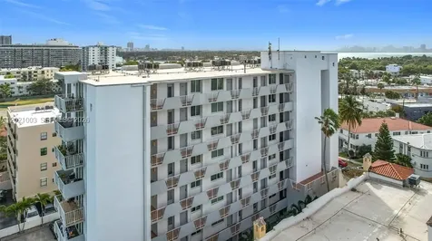 7133 Bay Drive Miami Beach FL 33141