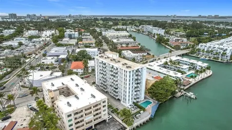 7133 Bay Drive Miami Beach FL 33141